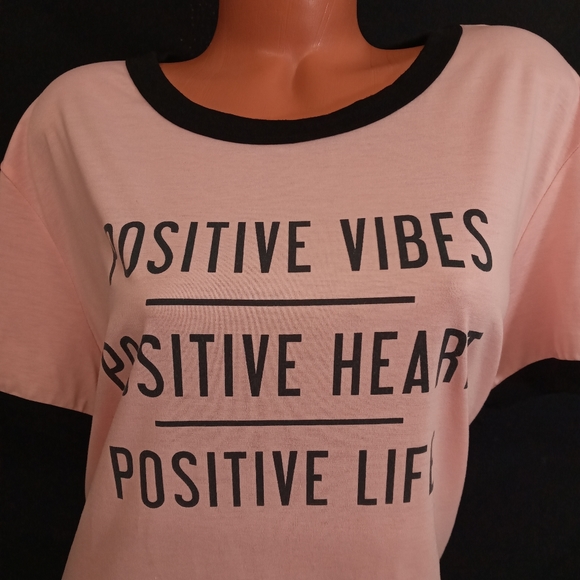 Lula roe - Picture 3 of 8